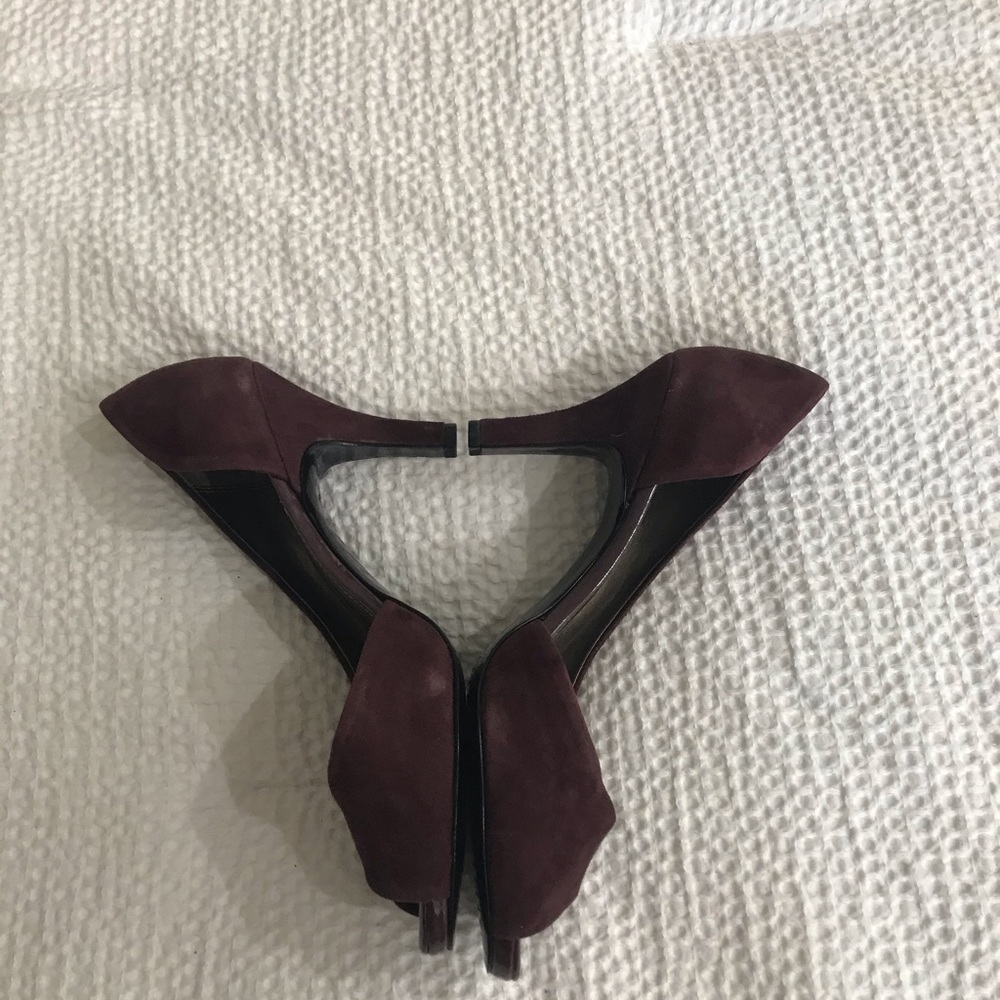 Suede Pumps! - Picture 2 of 5